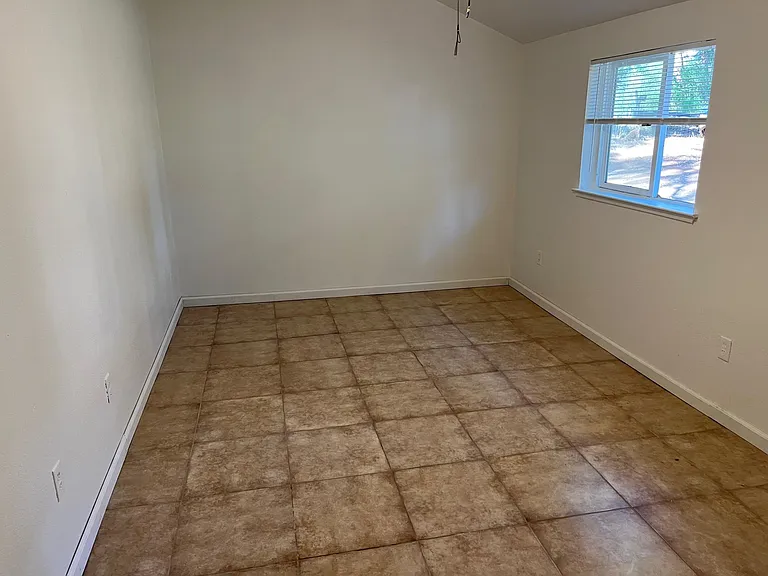 111 Covey Rd — Photo 27