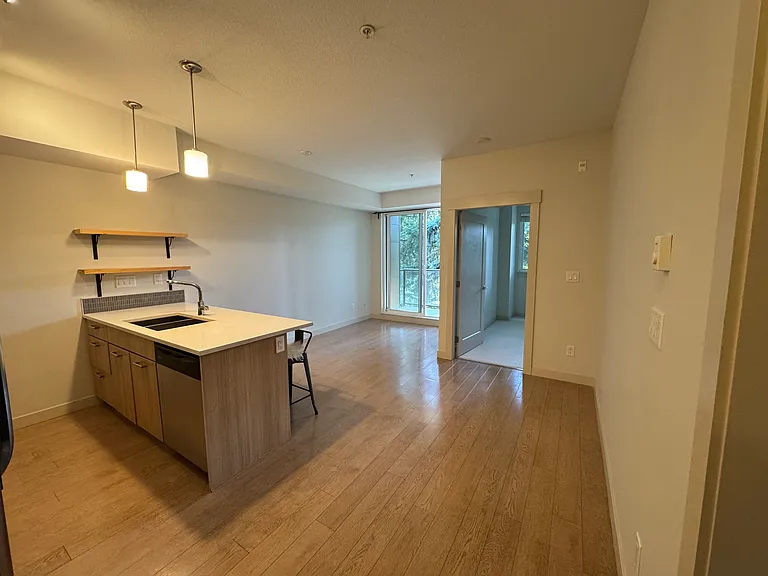 2214 Kelly Ave #308 — Photo 4