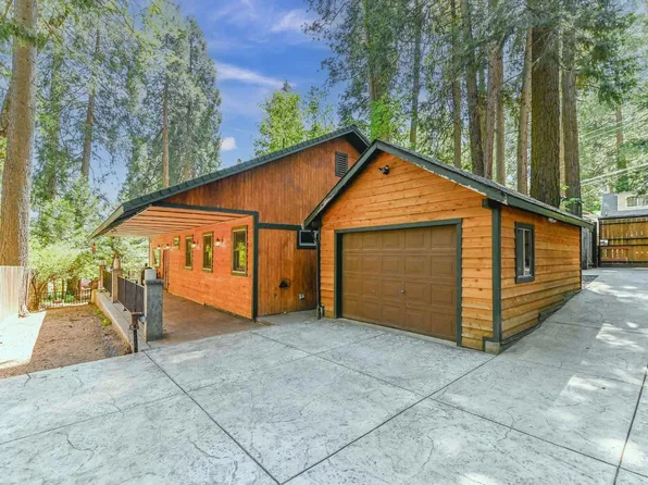 6395 Elm St, Pollock Pines, CA 95726