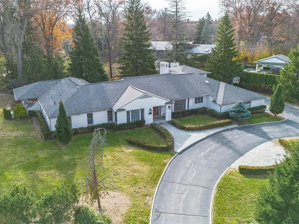 591 Rudgate Rd, Bloomfield Hills, MI 48304