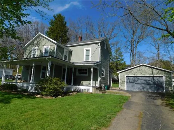 304 Edgewood Pl, Warren, PA 16365