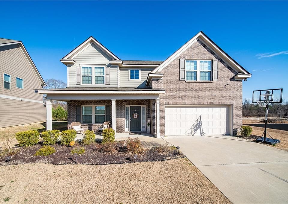 1st image of 314 Red Oak Pl