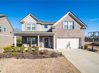 314 Red Oak Pl, Smiths Station, AL 36877
