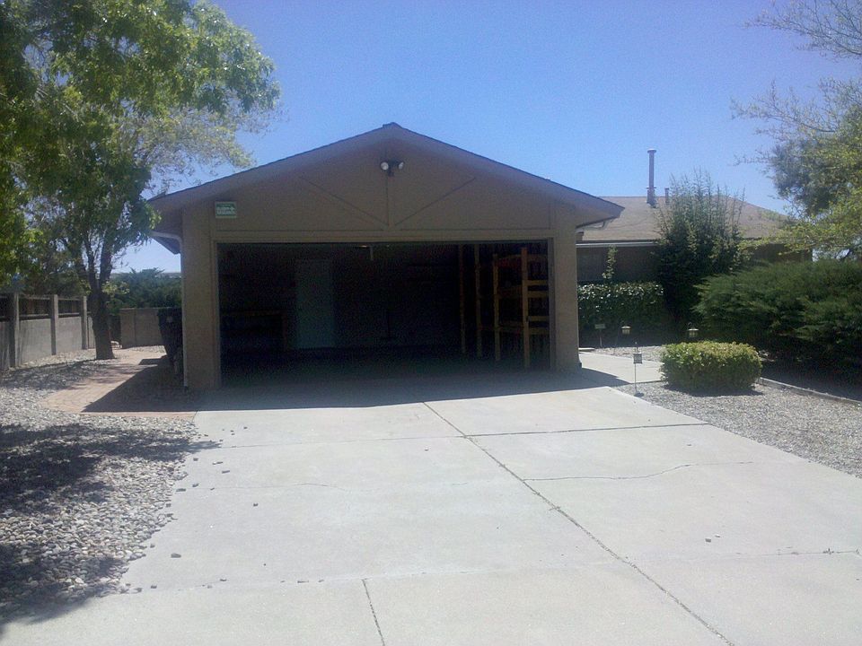 2 car garage w/ shelving