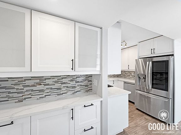 3rd image of 3042 40th St