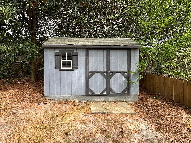 318 Fairwood Ct — Photo 23