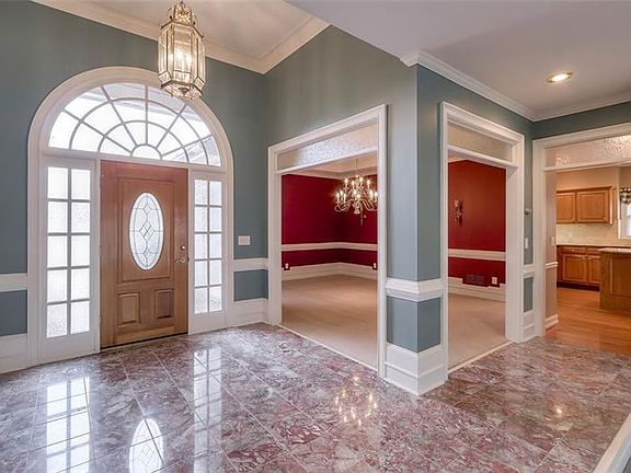 3rd image of 285 Brady Walk
