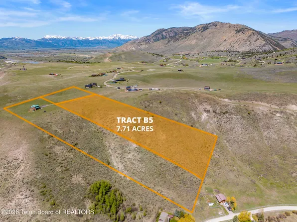 7555 S Squaw Creek Rd, Jackson, WY 83001