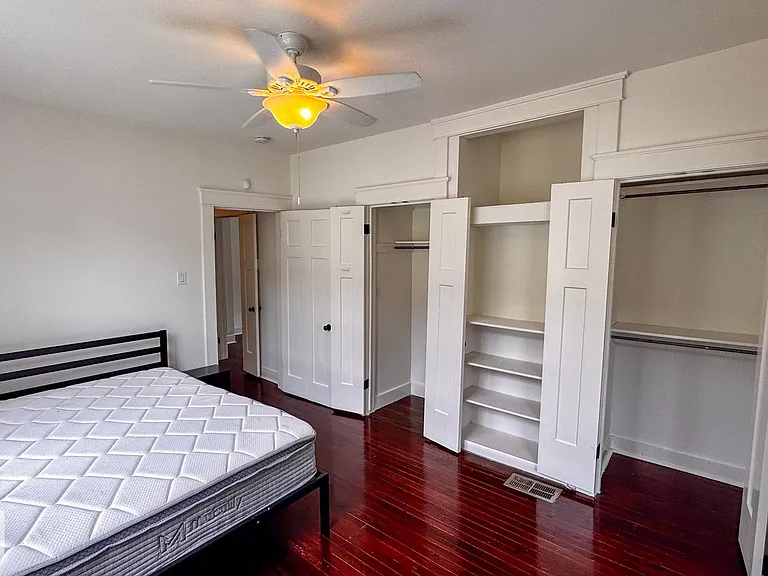 1530-1532 Hillary St #1530 — Photo 13