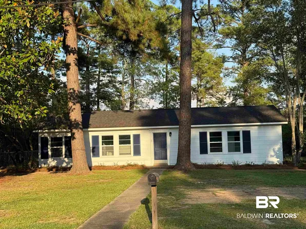 1610 Bonita Ave, Brewton, AL 36426