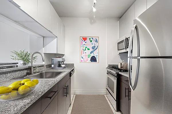 Rented by Greystar | media 29