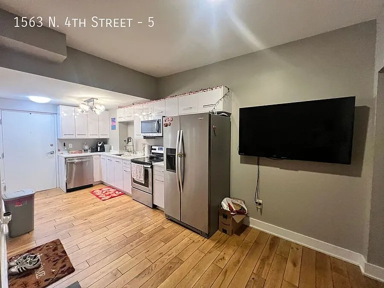1563 N 4th St #5 — Photo 4