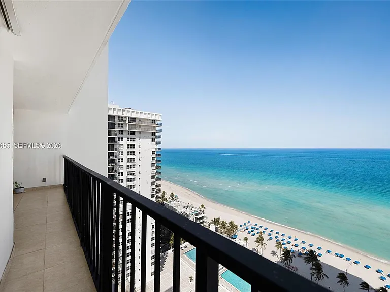 2401 S Ocean Dr #2402 — Photo 1