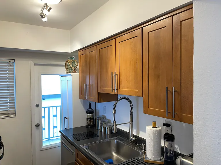 1021 Michigan Ave #7 — Photo 23