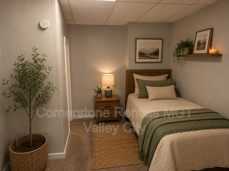405 2nd St NE #2 — Photo 2