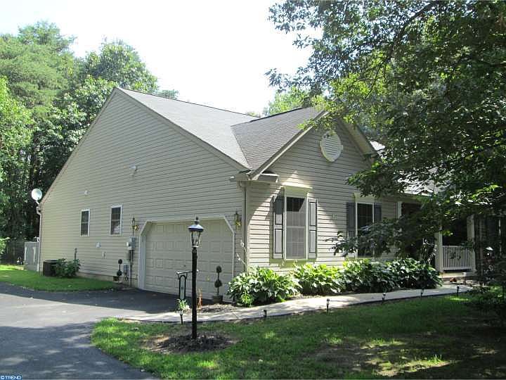1st image of 6 Jasmine Dr