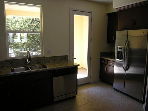 3rd image of 590 De Guigne Dr
