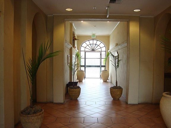 Hallway to apartment