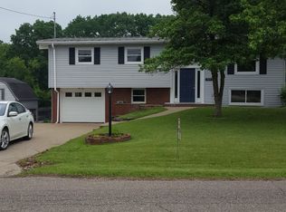 1835 McGill Rd, Belpre, OH 45714