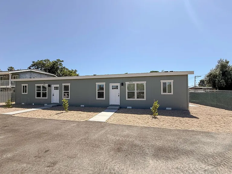 26454 N San Jacinto St — Photo 2