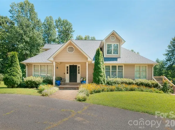 266 Cedar Brook Ln, Nebo, NC 28761