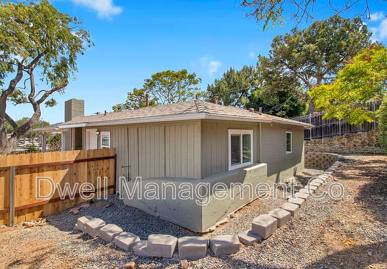 9105 Rosedale Dr — Photo 23