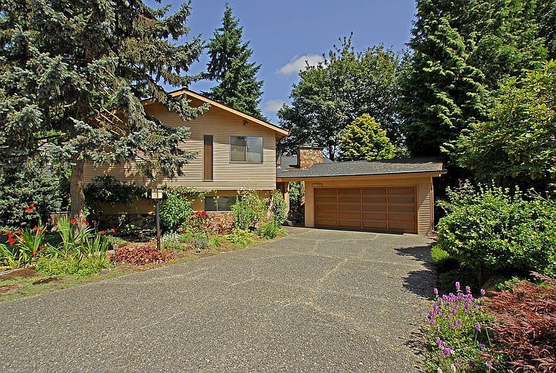 1st image of 12522 SE 48th Pl