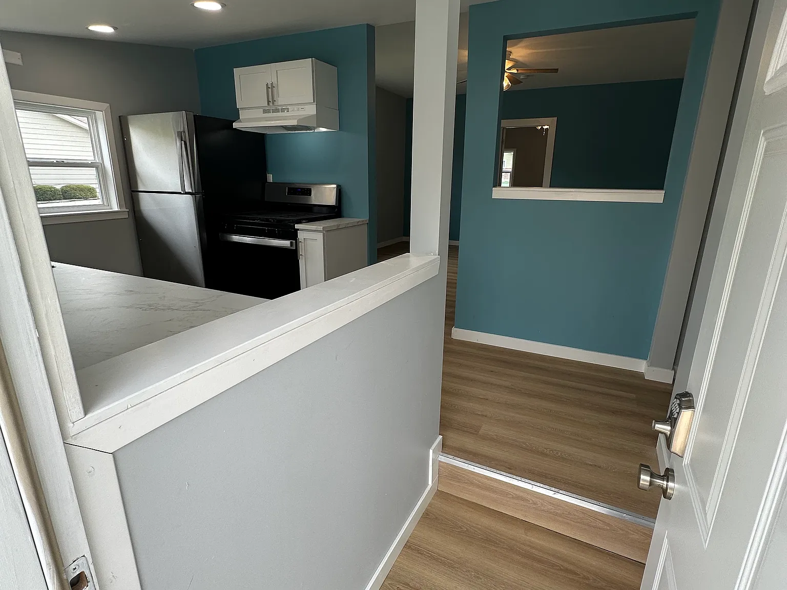 3 bed, 1226 sqft, $2,000 — Photo 3