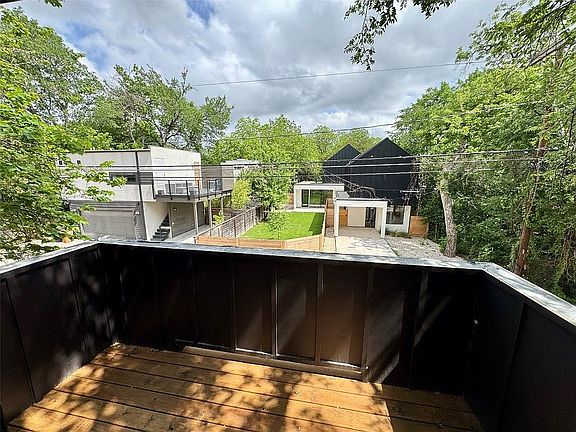 2nd image of 1708 Canterbury St #2
