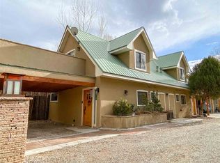 209 Old Talpa Canon Rd, Taos, NM 87571