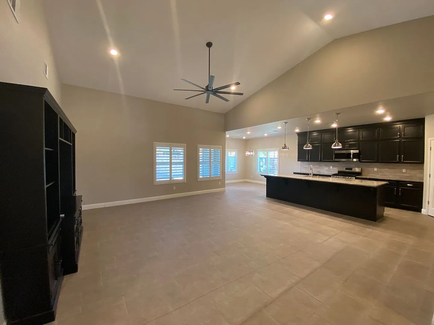 Spacious home in gated community coming soon! — Photo 2