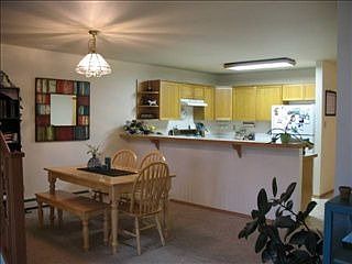3rd image of 108 Yellowstone Ave #1