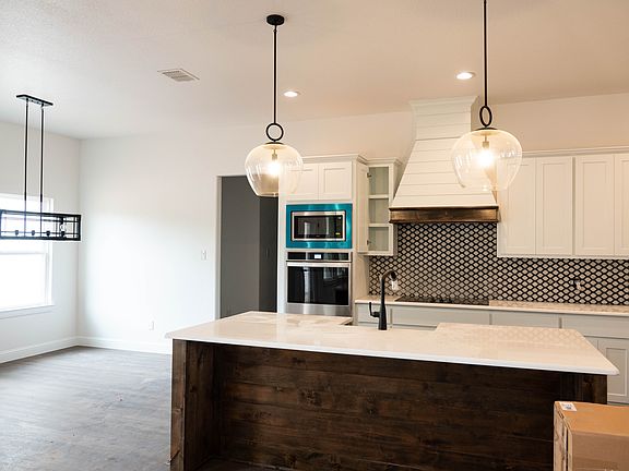 5th image of 1013 Freedom Ct
