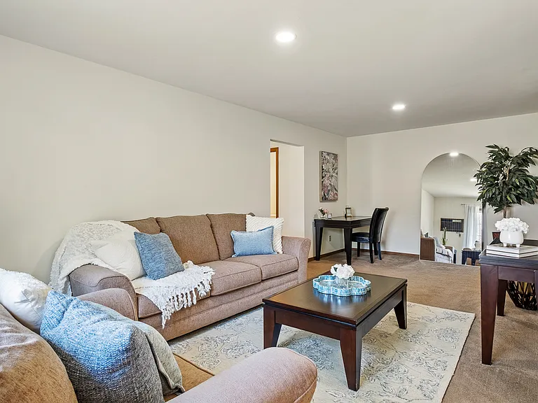 Brookmeadow Apartments — Photo 9