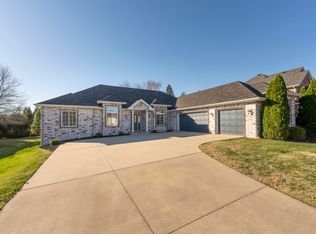 3660 E Cromwell Ln, Springfield, MO 65802
