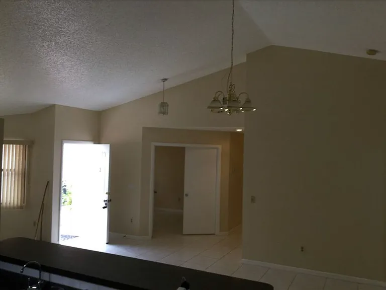 622 Laurel Way — Photo 1
