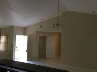 622 Laurel Way, Pompano Beach, FL 33068