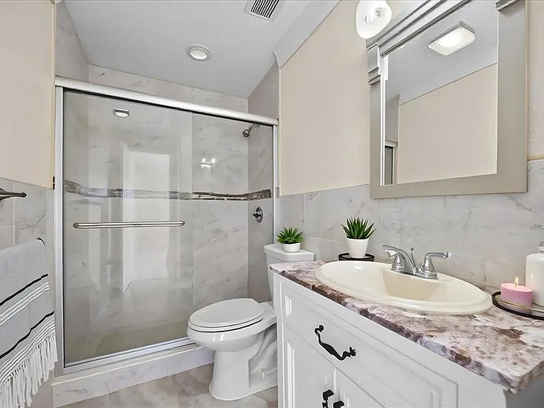 5540 Lakewood Cir S — Photo 29