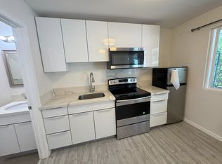 1206 Laukahi St #B1, Honolulu, HI 96821