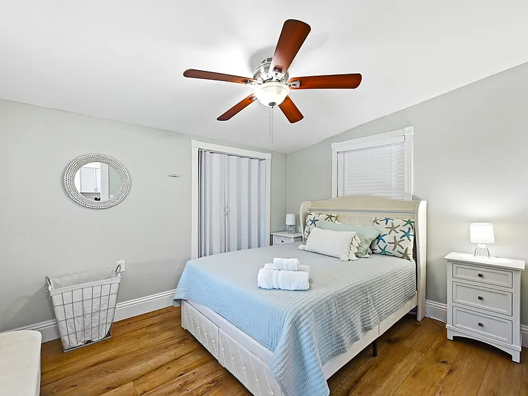 497 Vincent St — Photo 18