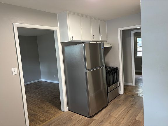 4th image of 914 Cottonwood St #3