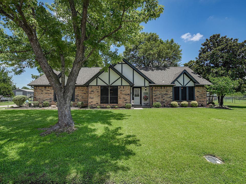 1st image of 1216 Oak Dr