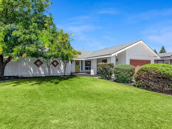 3419 S Vickie Ct. Court, Visalia, CA 93277
