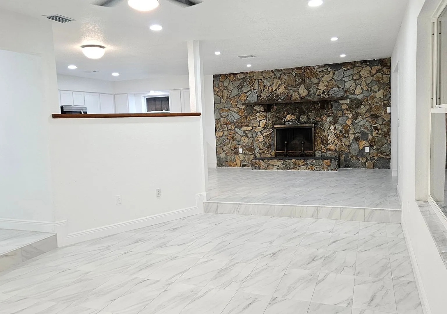 Charming 3BR House in Hudson — Photo 4