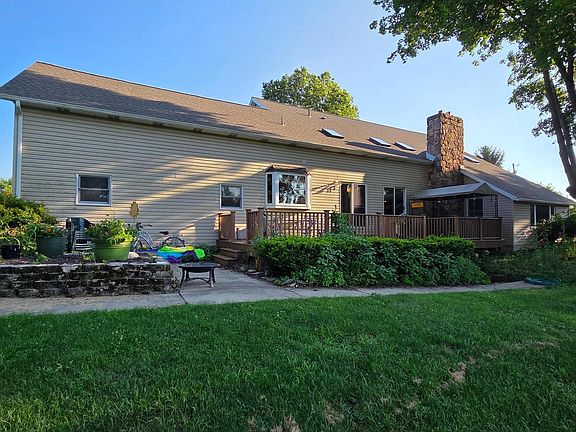 3rd image of 119 Gemstone Farm Ln