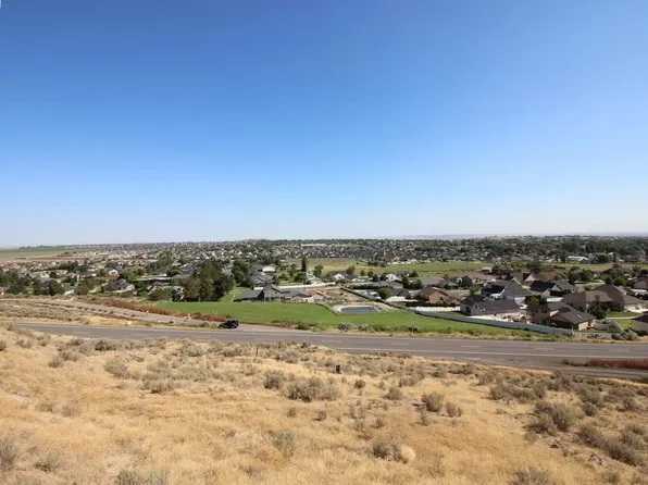 5420 Hershey Ln, West Richland, WA 99353