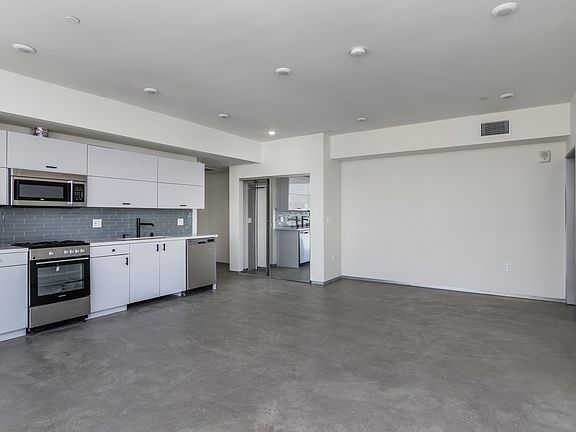 2nd image of 11588 W Pico Blvd #201
