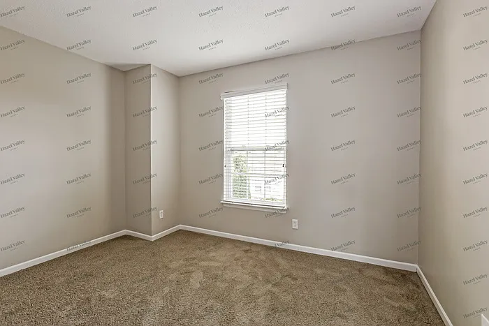 10785 Cyrus Dr — Photo 4
