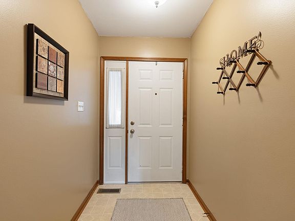 4th image of 3824 Finchley Ct