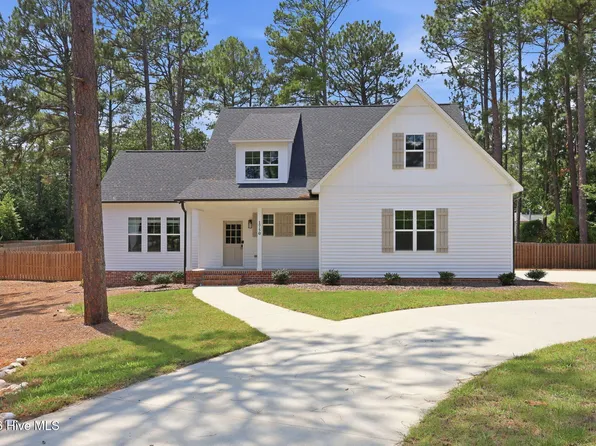 1750 E Indiana Avenue, Southern Pines, NC 28387